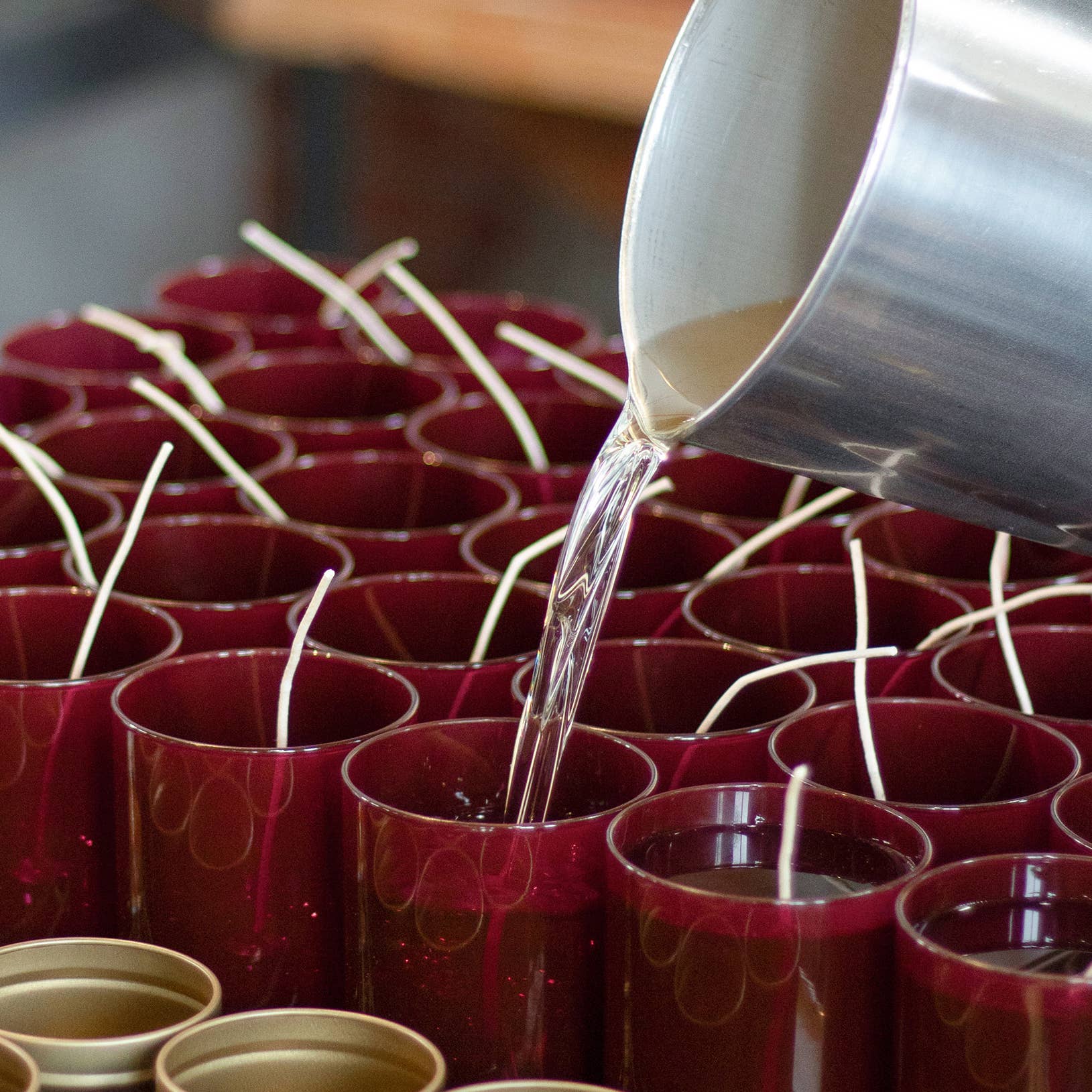 Rouge 9 oz. Hue Candle (Elderberry)