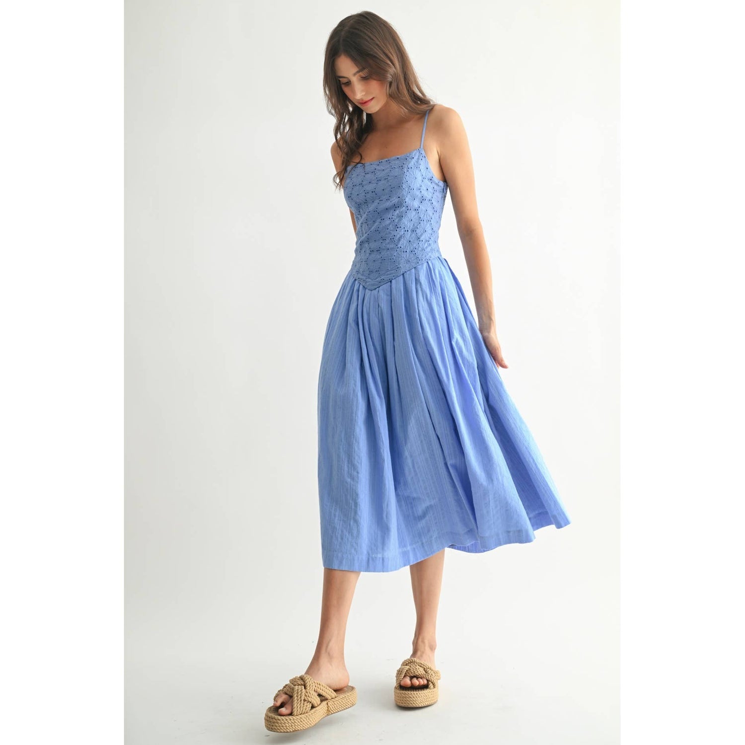 ELEGANT BLUE EYELET LACE MIDI DRESS: BLUE