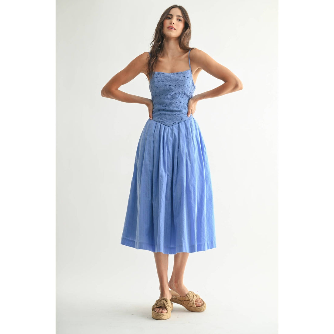 ELEGANT BLUE EYELET LACE MIDI DRESS: BLUE